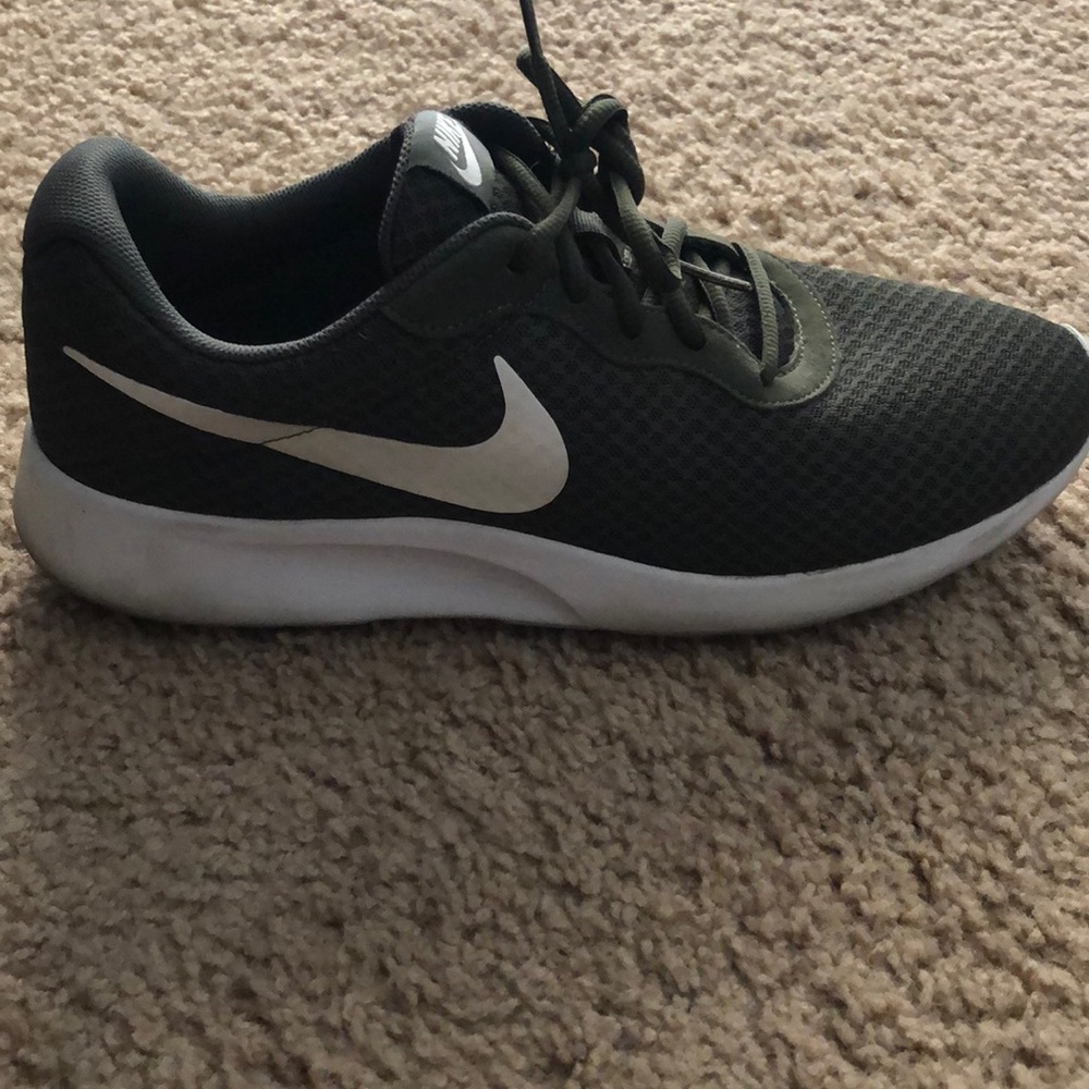 Nike Lifestyle Shoes - Picture 5 of 6